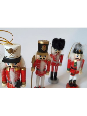 Soldatei din lemn ornamente pentru brad