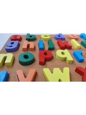 Puzzle din lemn cu litere mici